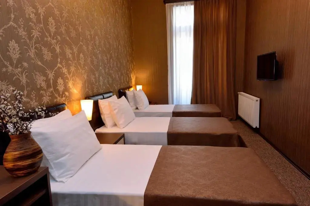 Triple room with balcony