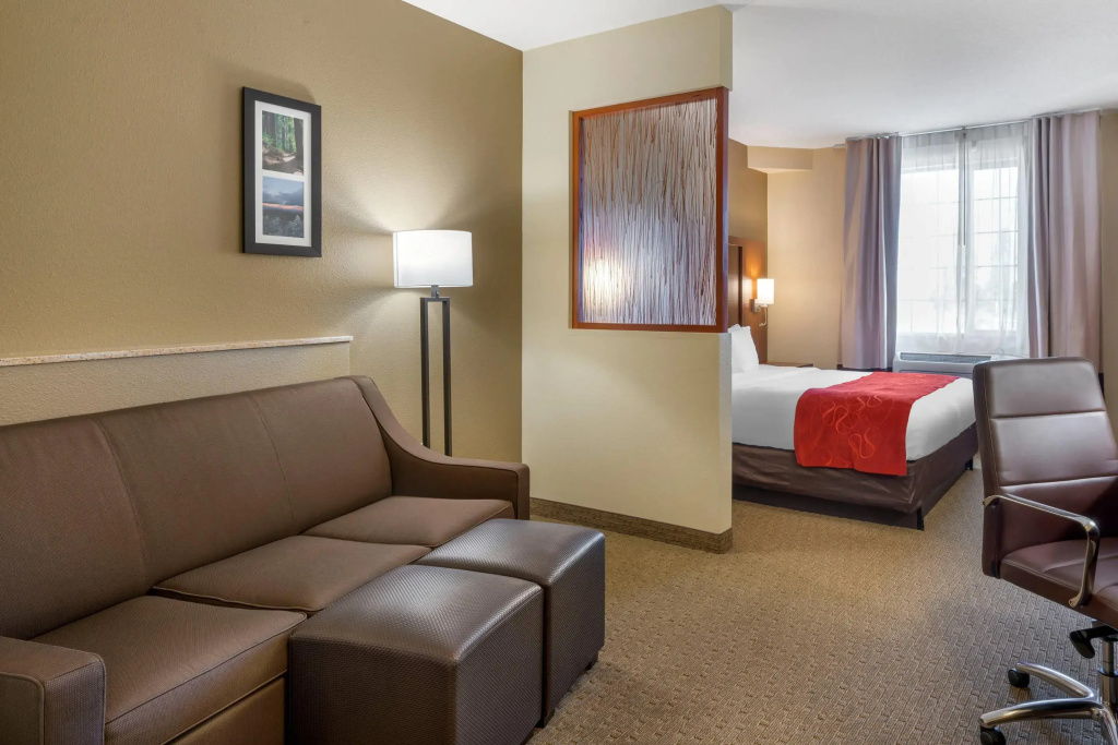Double Suite (full double bed)