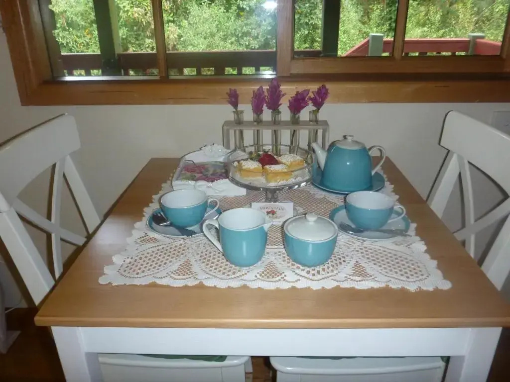 Double Suite (full double bed)