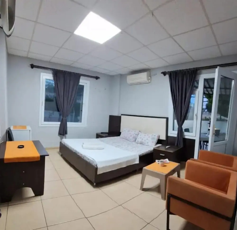 Economy room