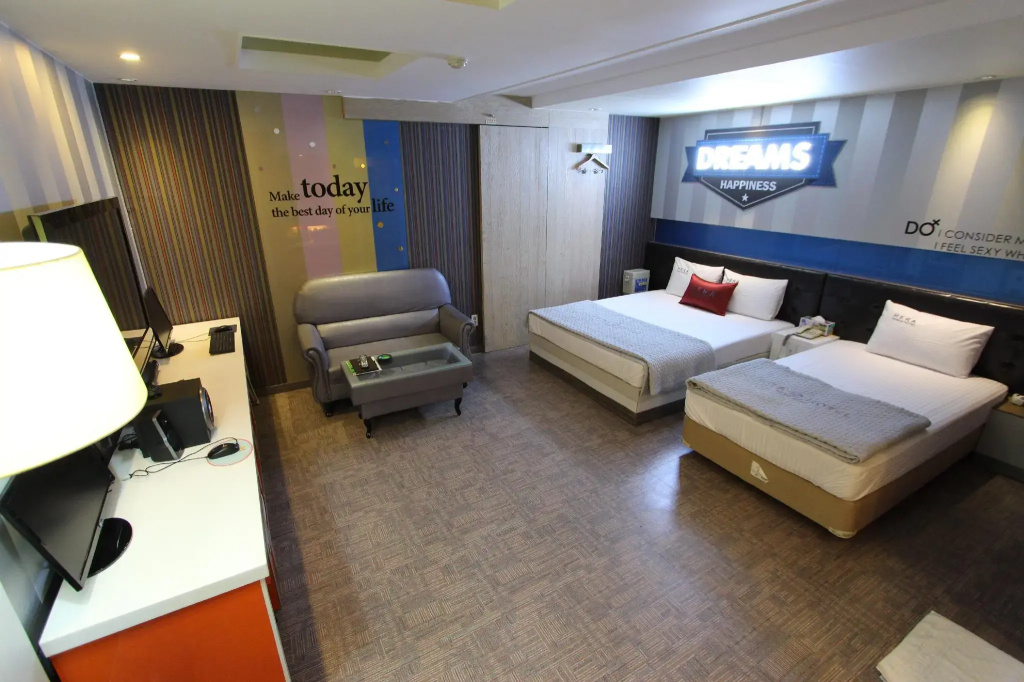 Standard Double room (twin beds)