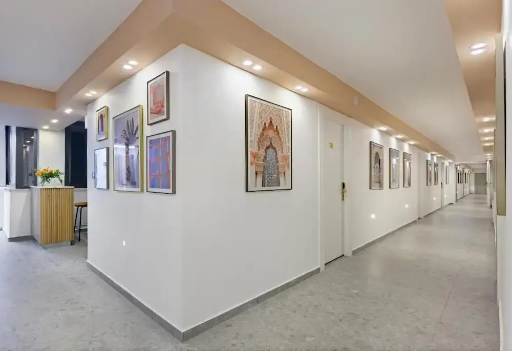 Lobby & Reception
