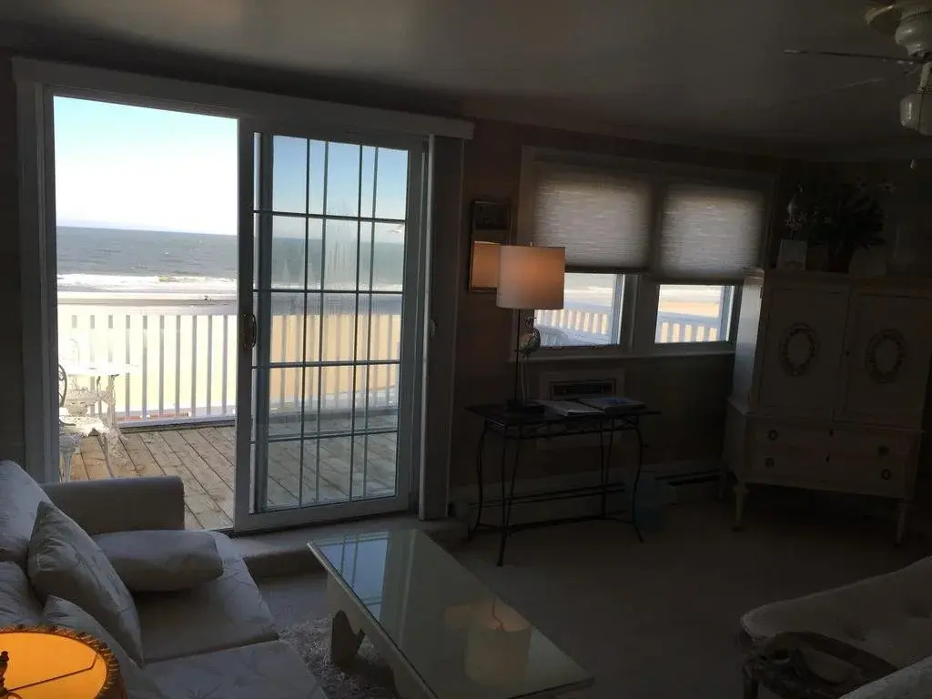 Inn on the Ocean - Général