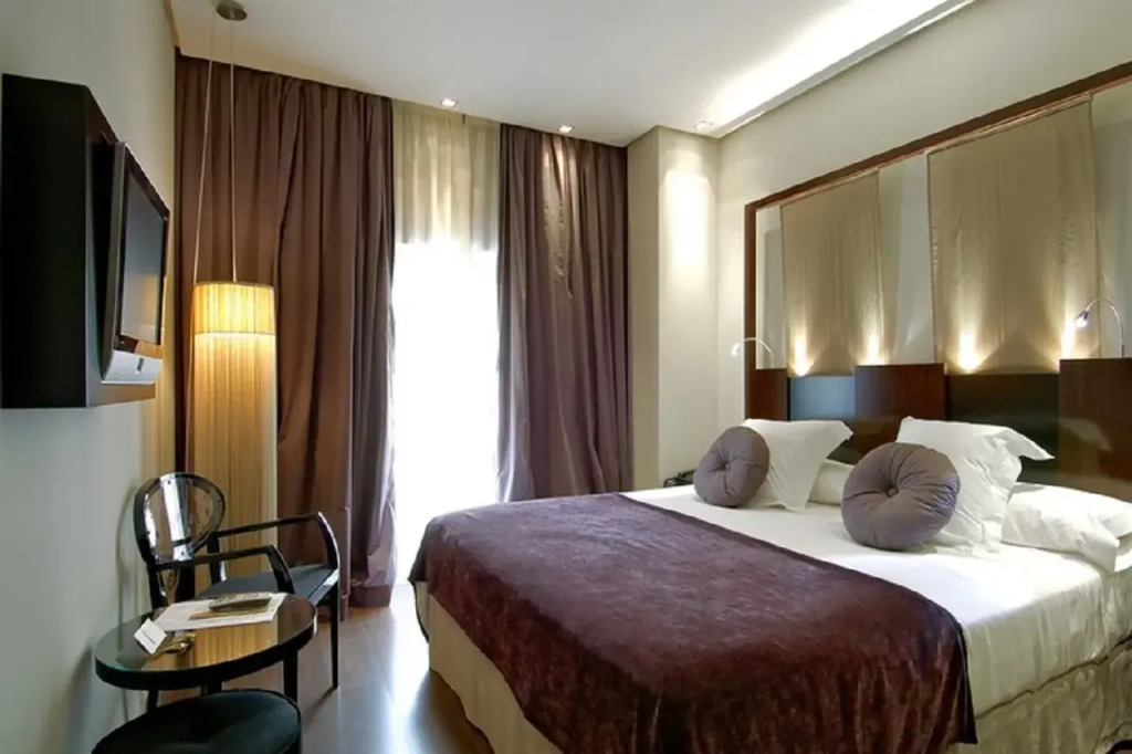 Vincci Palace Hotel - фото 4