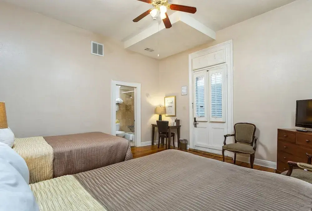 New Orleans Courtyard Hotel by null