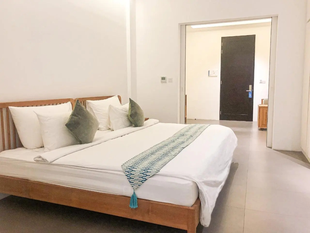 Double Suite (full double bed)
