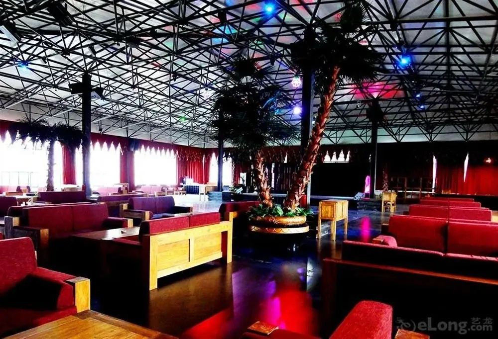 Changbaishan Gem Hotel - фото 16