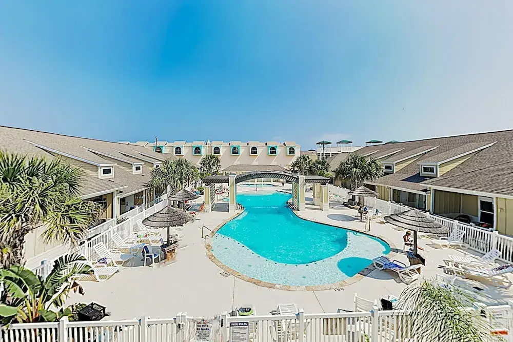 Poolside Beauty W/ Heated Pool - Steps To Beach 2 Bedroom Townhouse