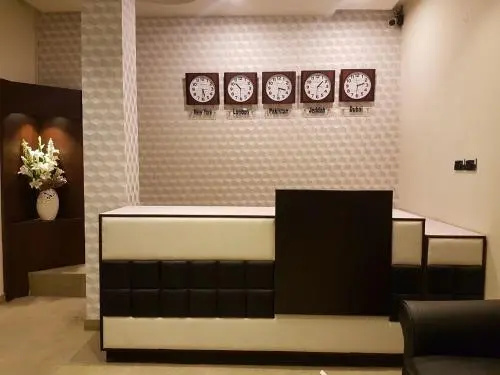 Lobby & Reception
