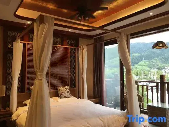 2 Bedrooms Family Suite with balcony and with view