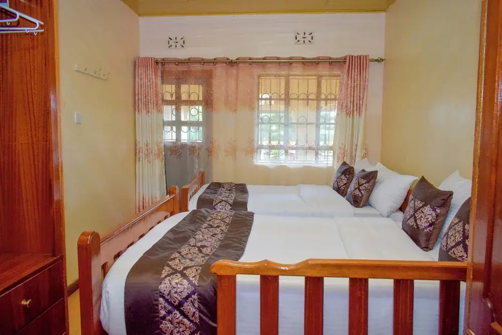 Standard Double Family room with garden view (twin beds)