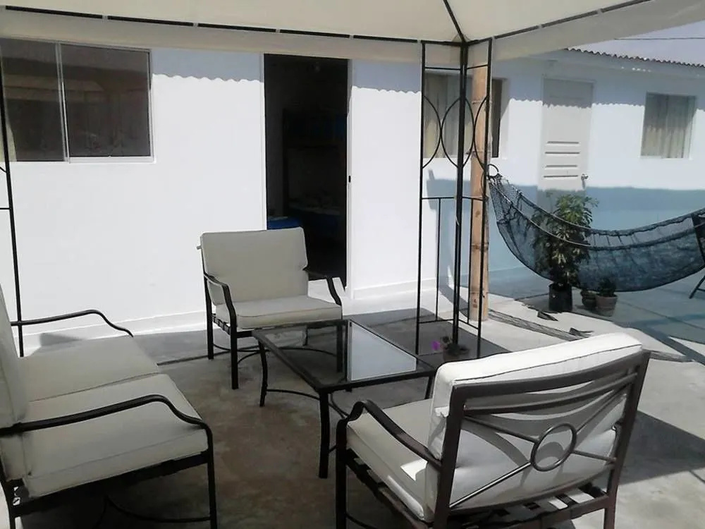 Icthus Paracas Backpacker House - Hostel