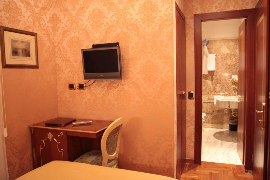Hotel photo 32