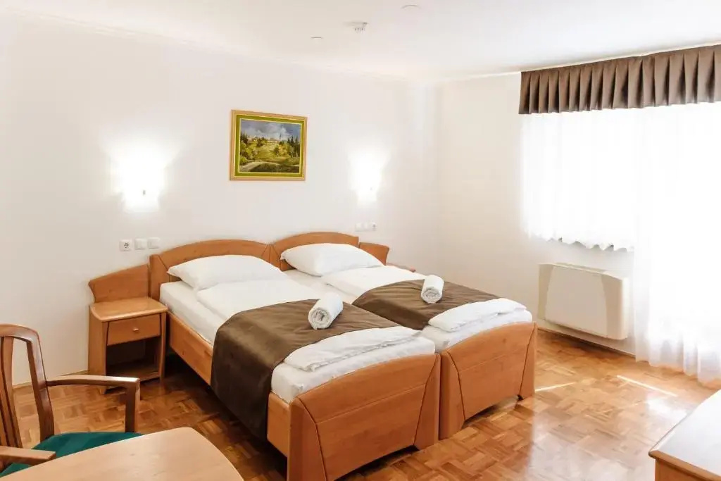 Standard Double room (full double bed)