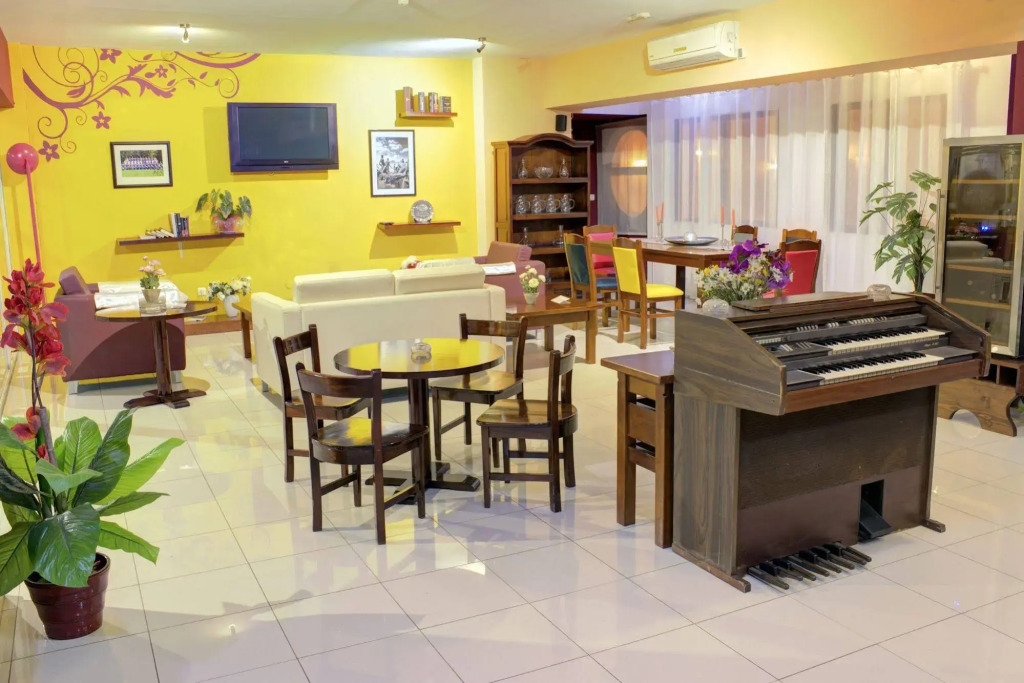 Hotel LIVVO Don Paco - фото 18