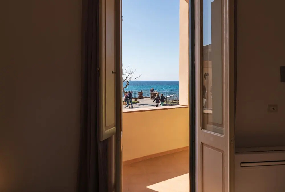 Standard Double room with sea view (full double bed)