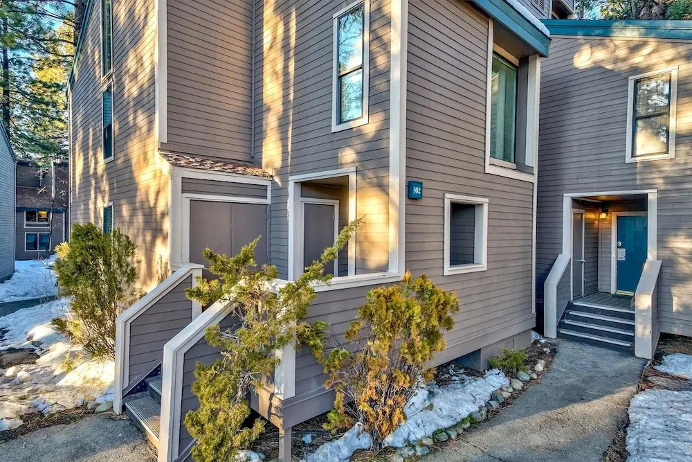 Newly Remodeled 2 Bedroom Townhome With Loft Townhouse by RedAwning