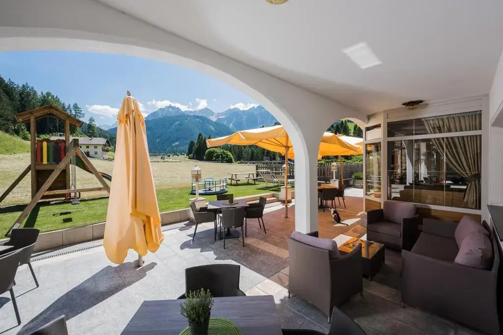 Balcony & Terrace