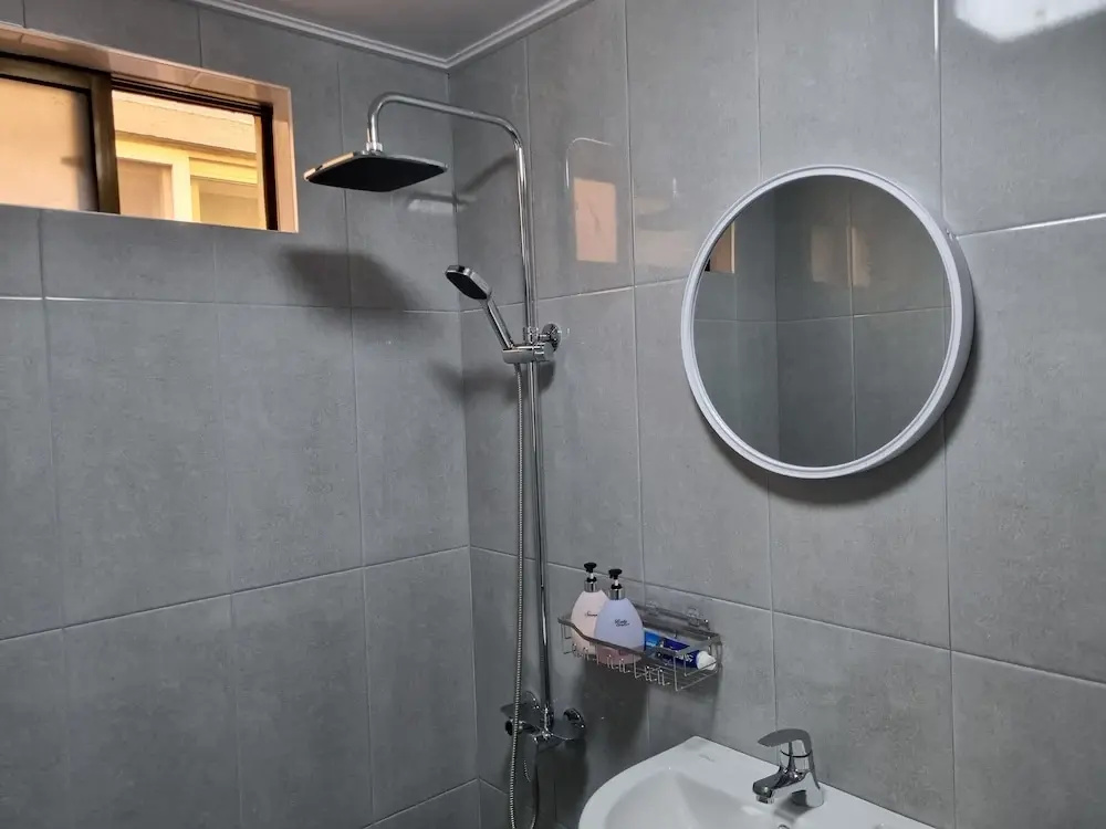 Economy Double room (twin beds)