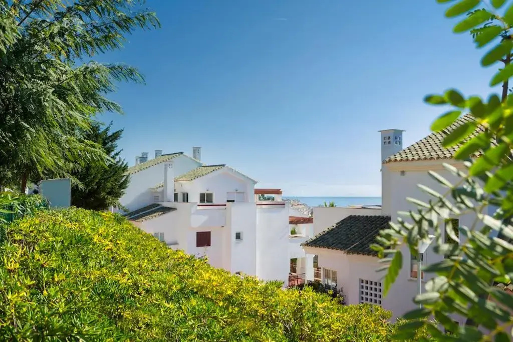 2253-Amazing penthouse, huge terrace, golf view