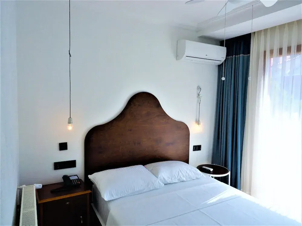 Standard Double room with view (full double bed)