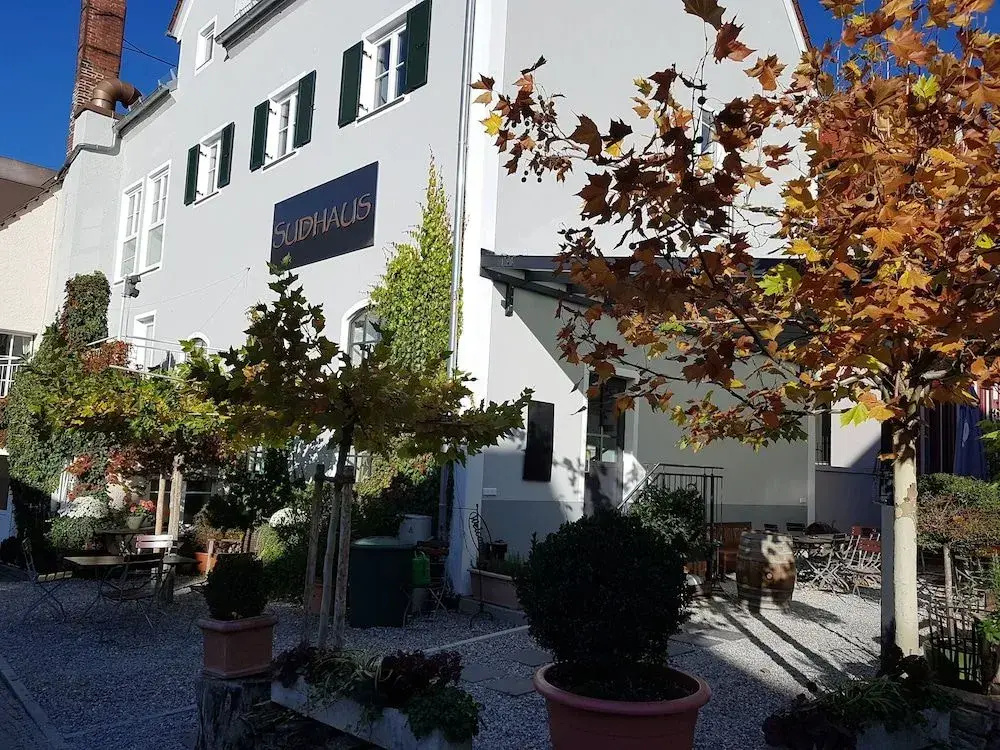 Hotel Traubenbra U