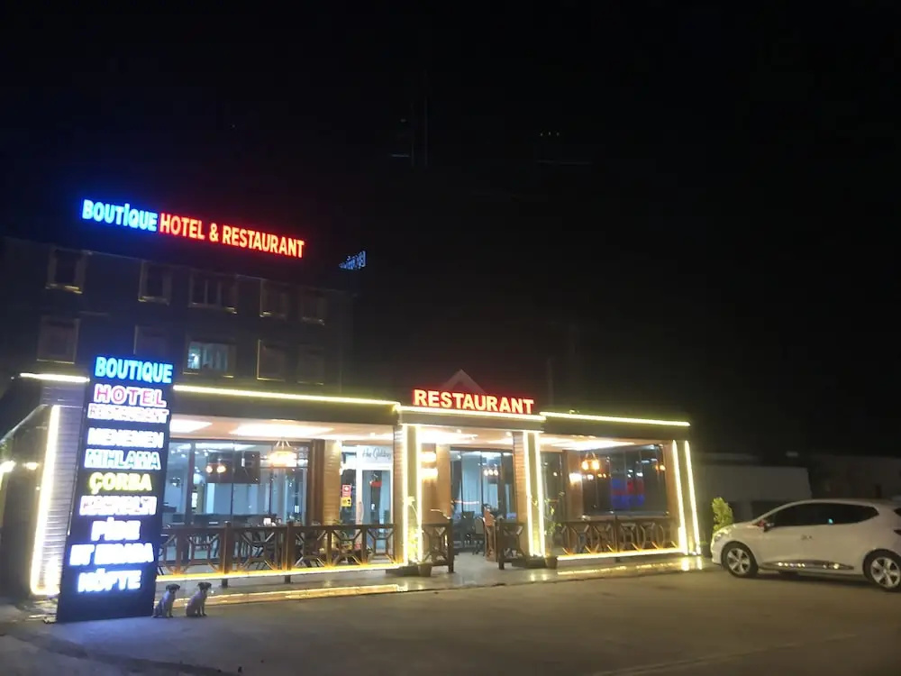 Grand Kum Boutique Hotel Restaurant