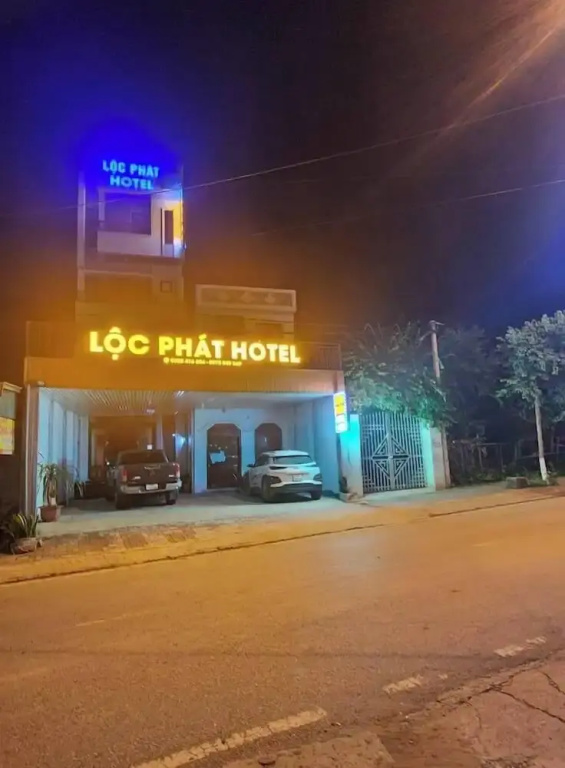 Loc Phat Hotel MC - by BAY LUXURY