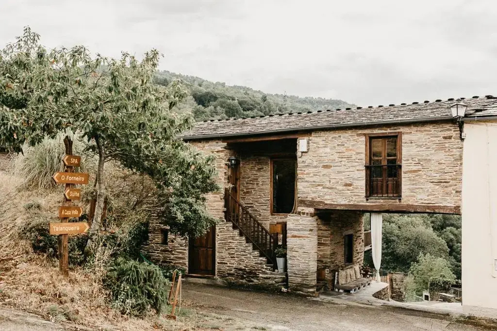2 Bedrooms Cottage
