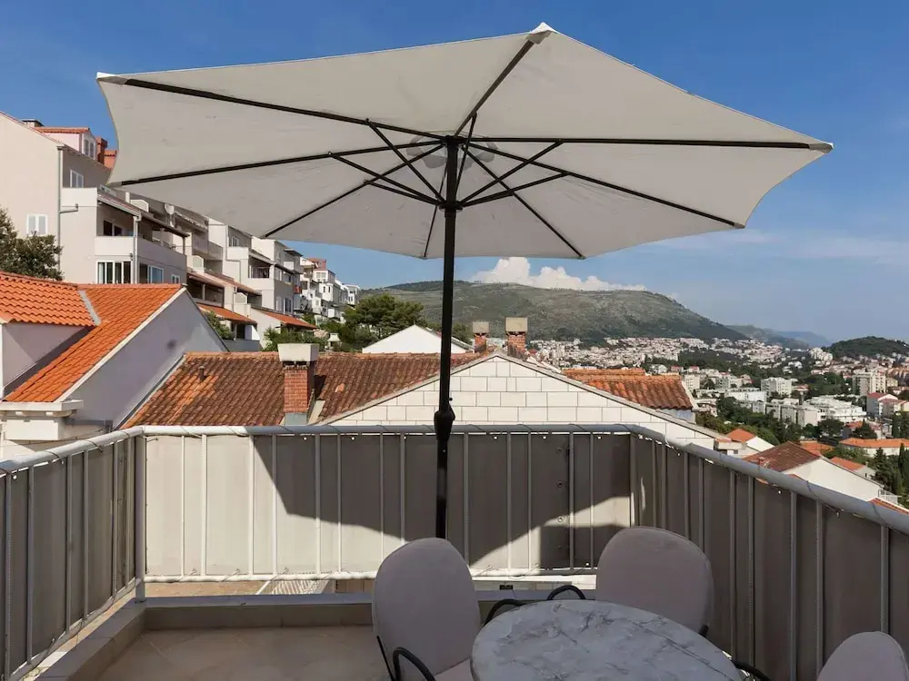 Green Hills Apartment - One Bedroom Apartment With Balcony and Sea View