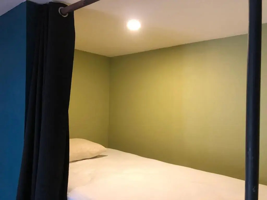 Bed in Dorm