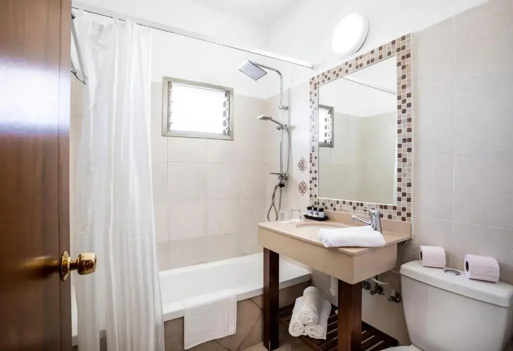Standard Triple room with balcony