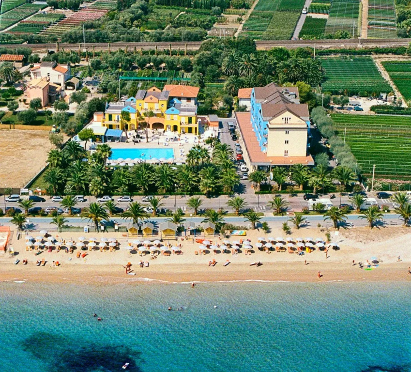 Beach & Waterfront