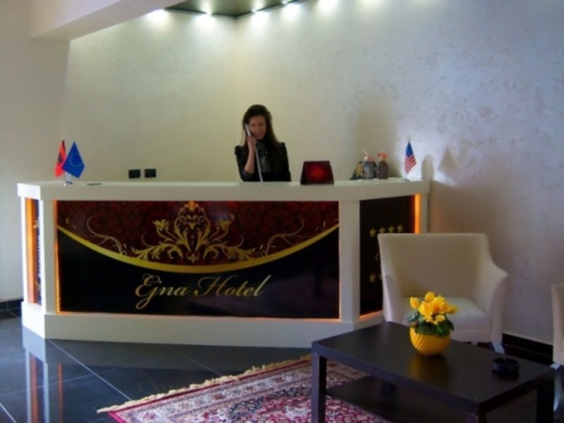 gallery_image_hidden_16