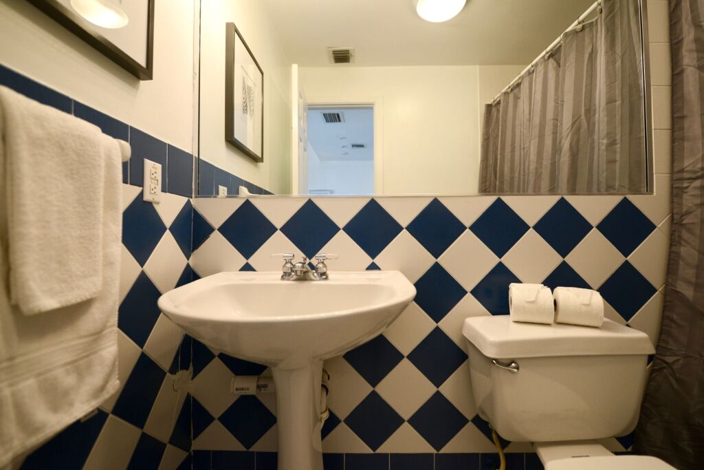 gallery_image_hidden_5