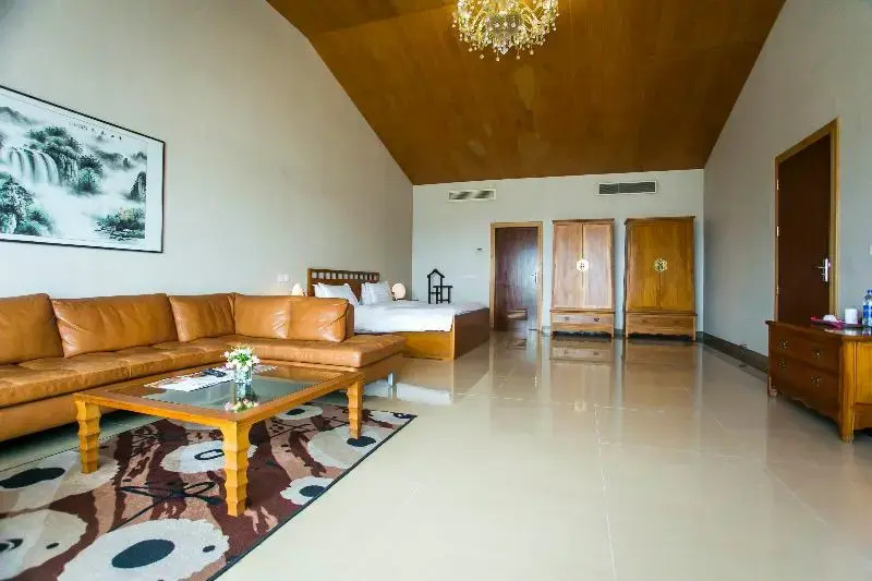Luxury Double Suite with balcony and with bay view twin beds