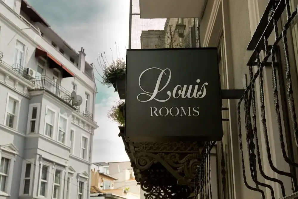 Louis Rooms — фото