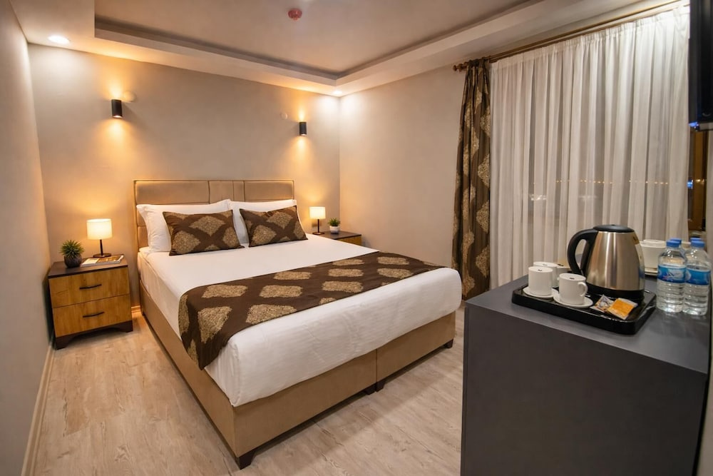 Economy room