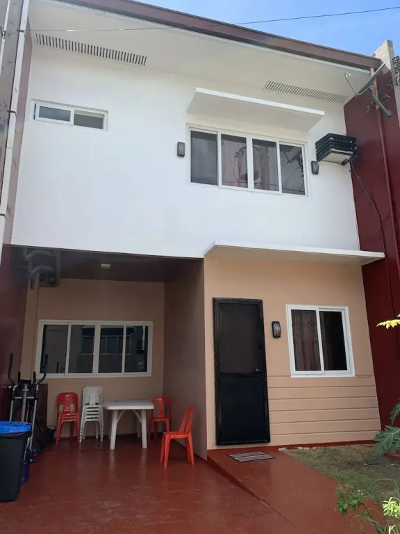 Mactan transient house with daily van