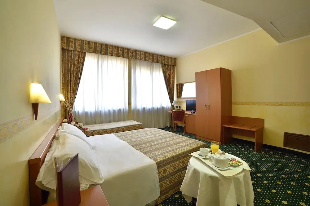 Standard Triple room with balcony