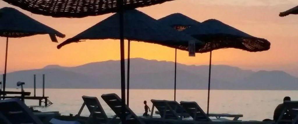 Beach & Waterfront