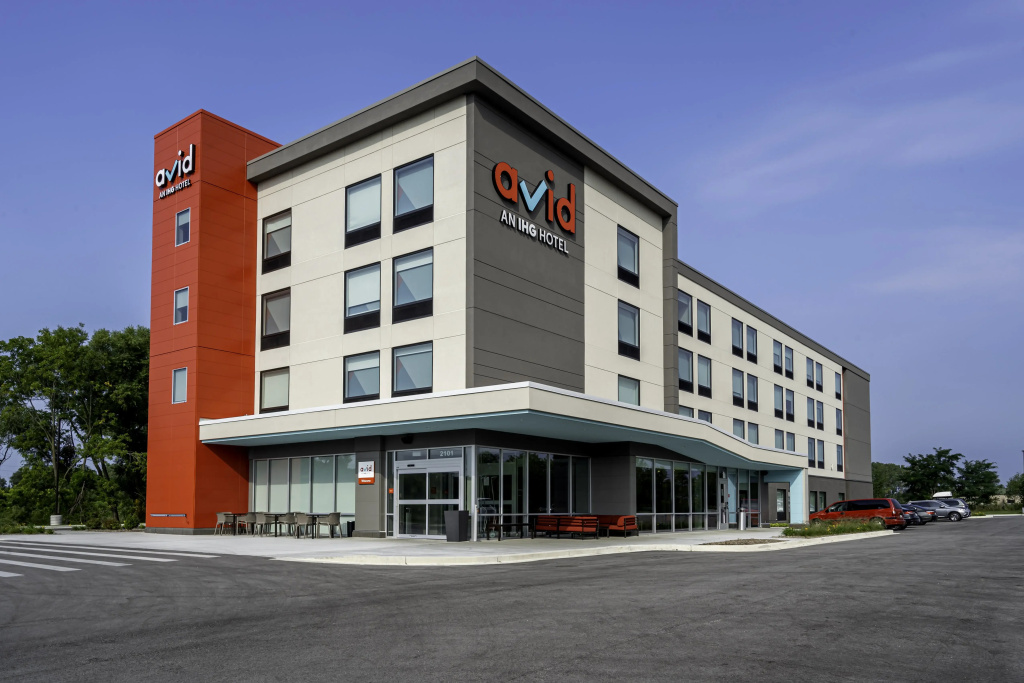 avid hotel Milwaukee West Waukesha by IHG