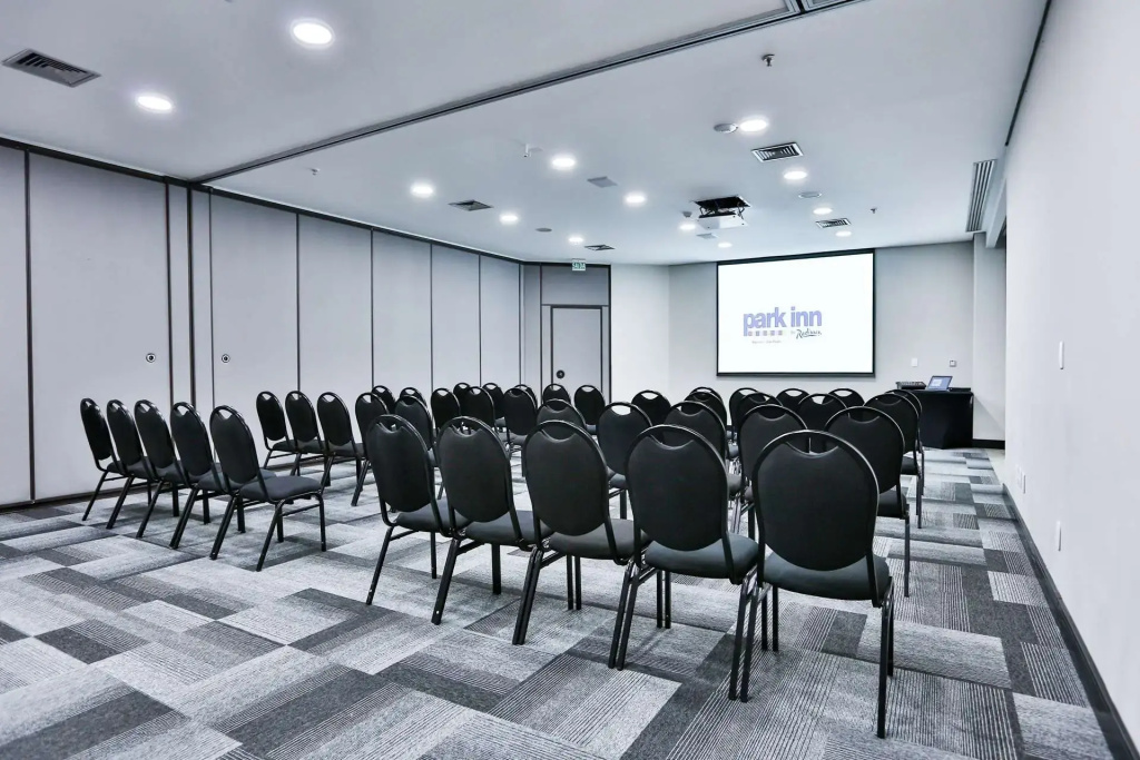 Park Inn by Radisson Berrini - Général