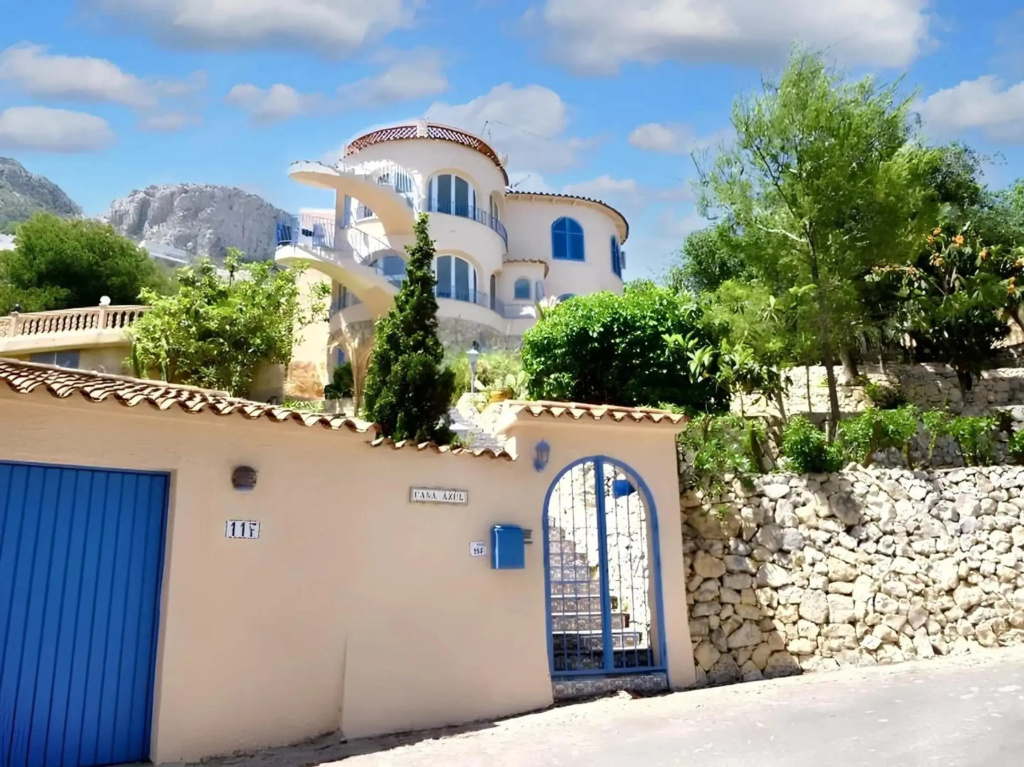 4 bedrooms villa with sea view private pool and enclosed garden at Calpe 2 km away from the beach