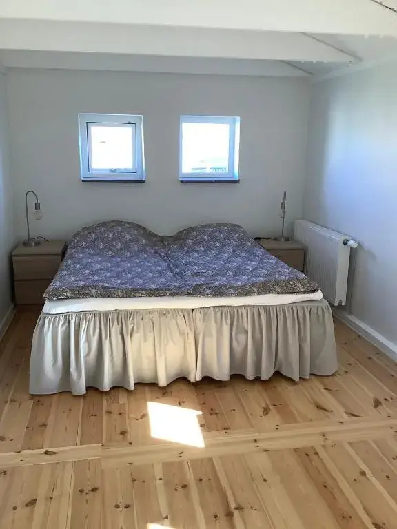 3 Bedrooms Apartment