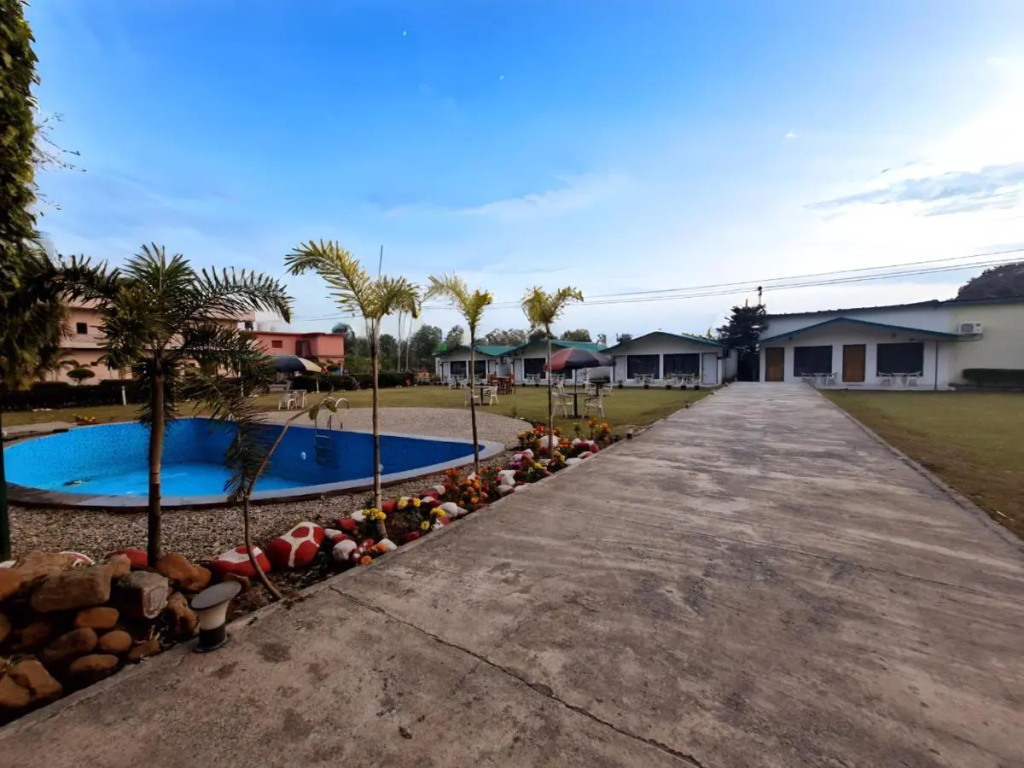 Six Seasons Resort