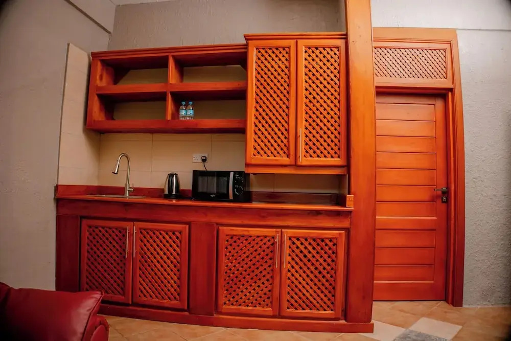 Serene Annex Hotel and Apartment — фото 4