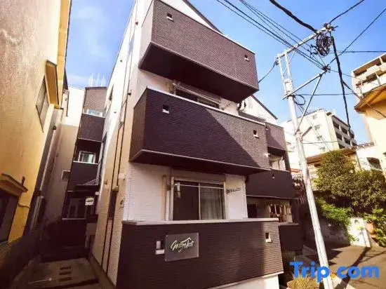 Mossy nest, 7 mins walk to JR station, near Ueno, great for couples honeymoon, girlfriends trip