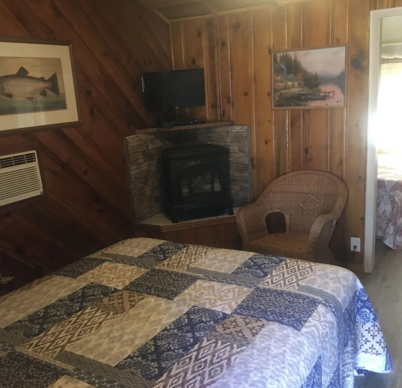Rainbow's End Resort on Rainbow Lake - Général