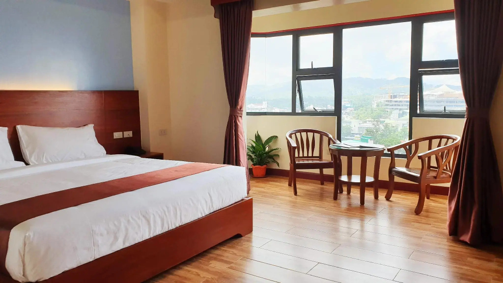 Standard room with city view